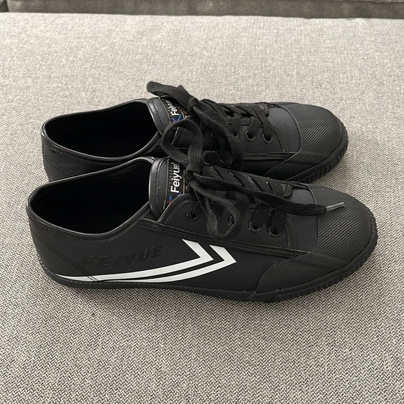 Feiyue Sneakers - Picture 2 of 9